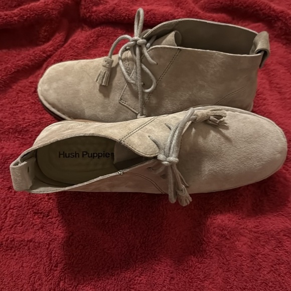 NWOB Hush Puppies Women's Cyra Catelyn Suede Ankle Boots - Picture 2 of 5